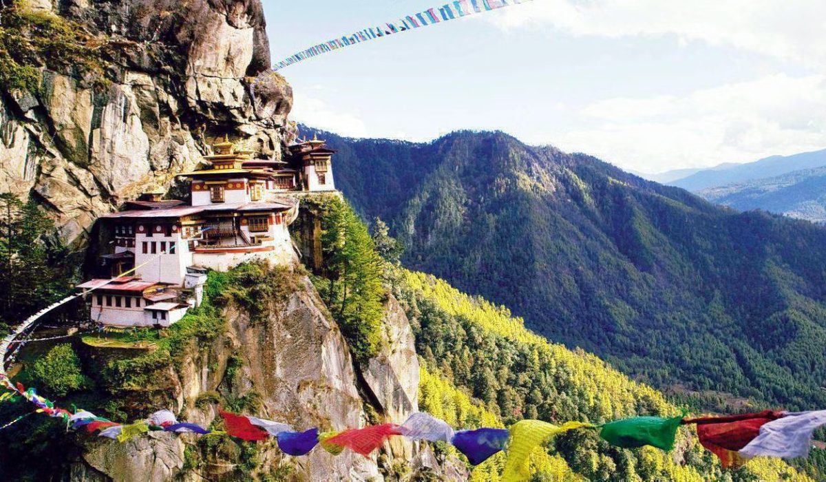 imgi_217_0ezlkos4r2q5tr6k8atj5suoszxq_1591100534_tigers-nest-paro-bhutan-1600x900